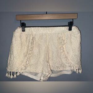 Blu Pepper Ivory Lace Shorts